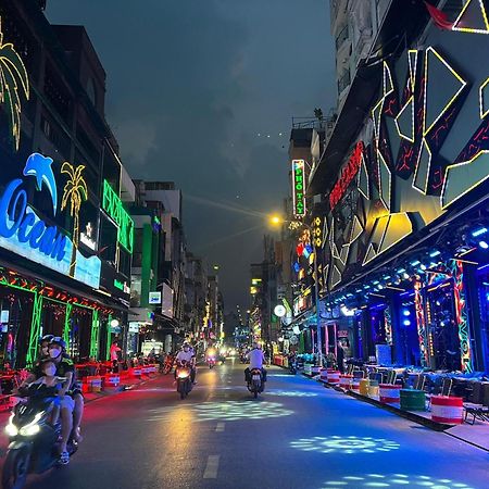 Mint Hotel Bui Vien Q1 Хошимин Экстерьер фото