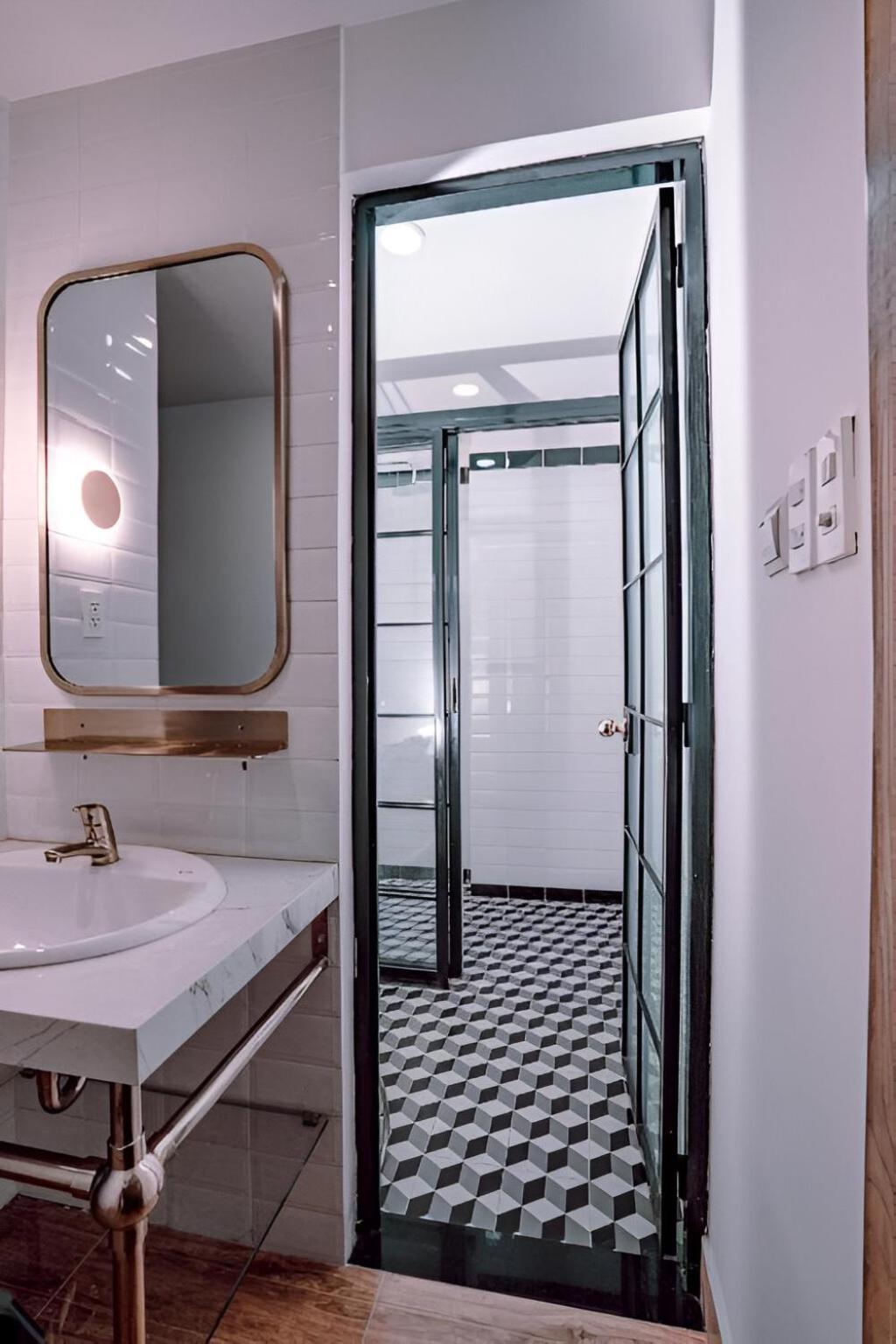 Mint Hotel Bui Vien Q1 Хошимин Экстерьер фото